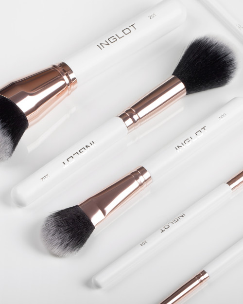 Pędzel do makijażu INGLOT PLAYINN 203