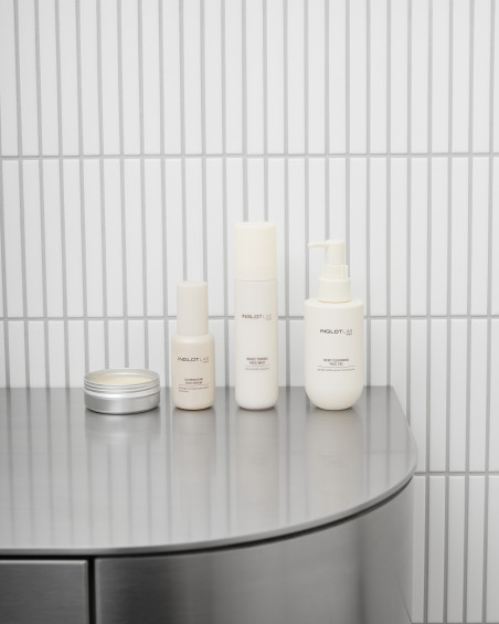 Mleczna mgiełka tonizująca do twarzy INGLOT LAB