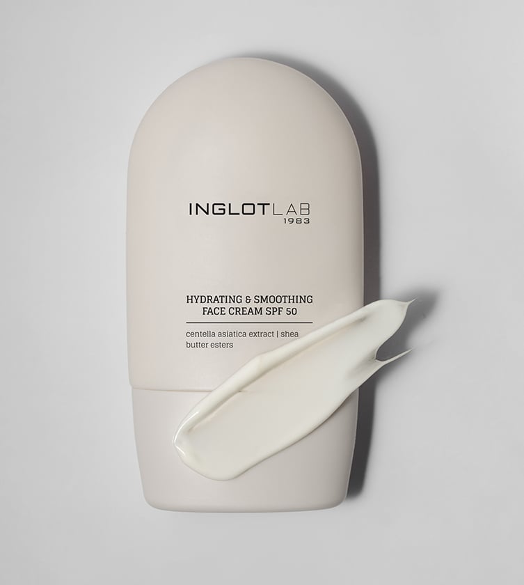 01blog_hydrating_smoothing_face_cream_spf50.jpg