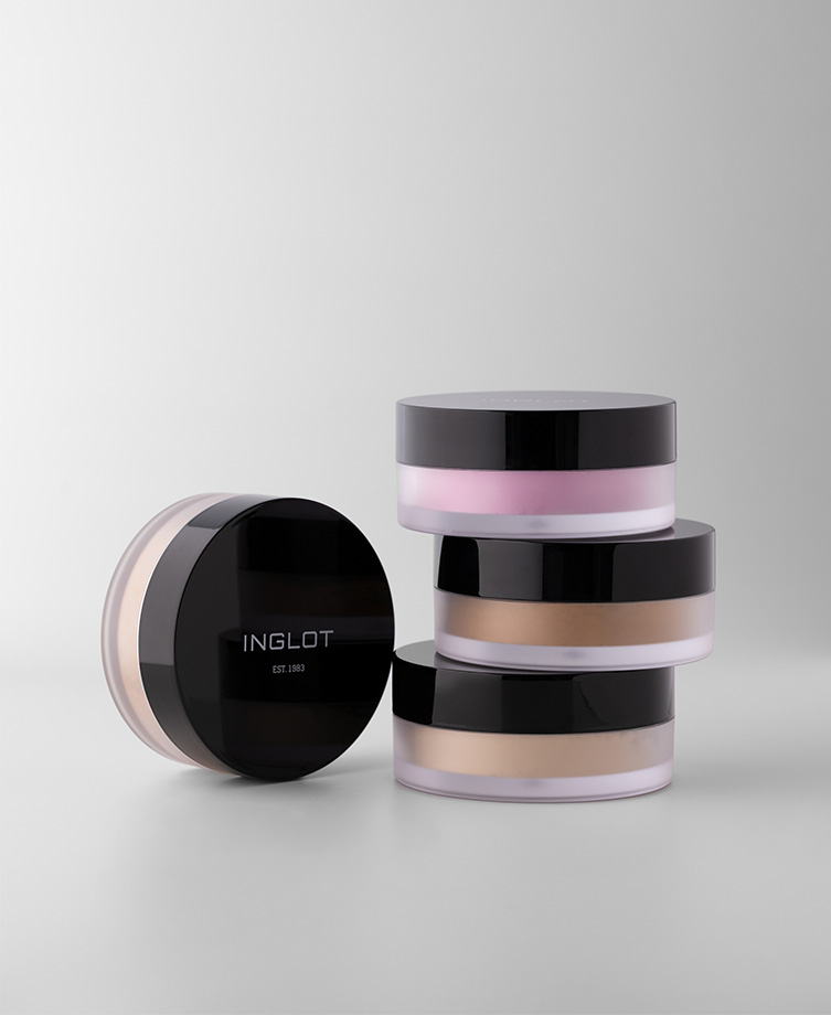 Blur Effect sypki puder — Wygładza. Matuje. Utrwala.