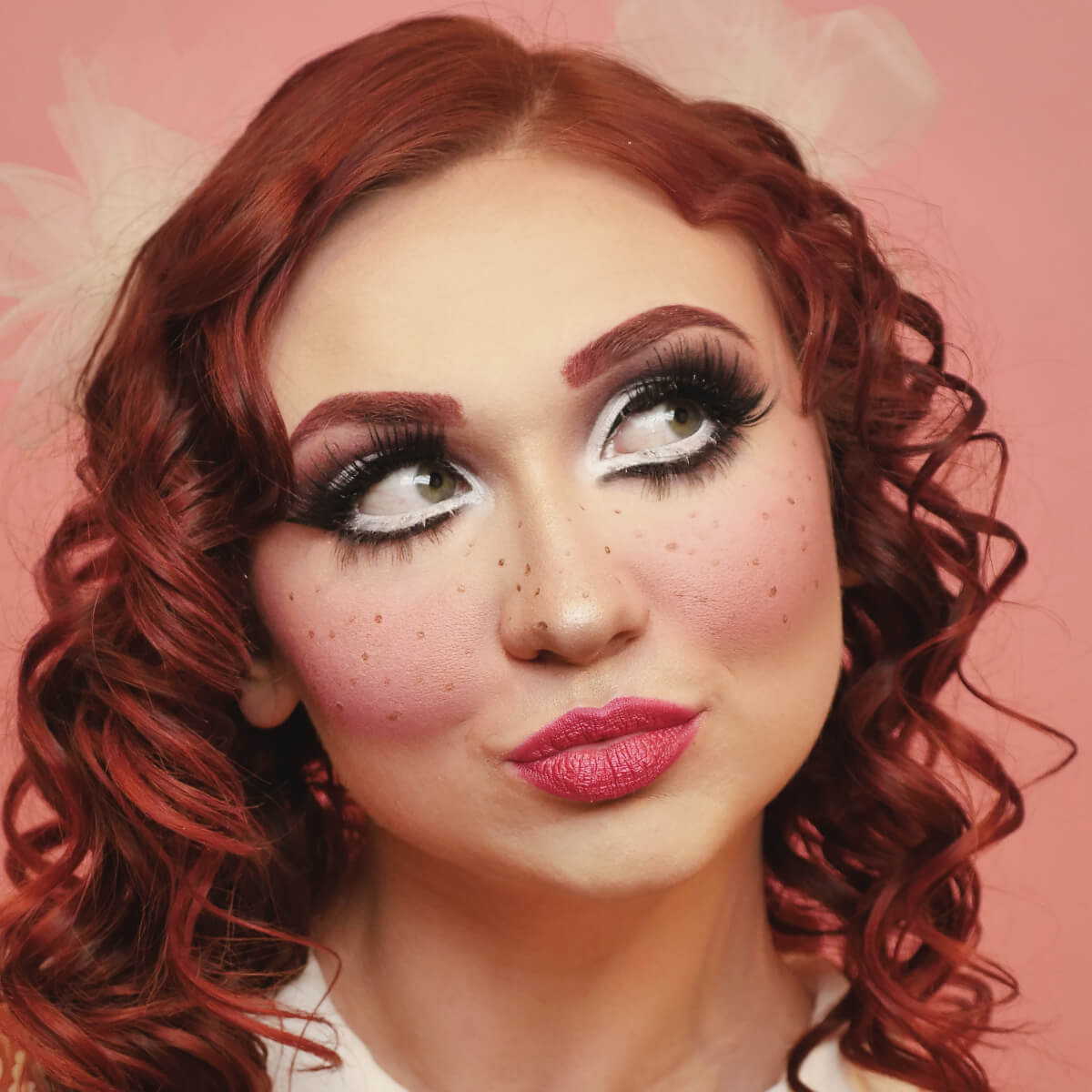 inglot-live-living-doll-halloween-2018.jpg