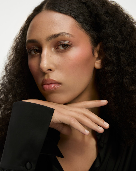 Nowy look od Val Garland – ikony światowego makijażu - Celebration. The Glossy Look.